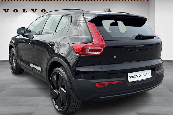 Sort Volvo EX40 fra 2026