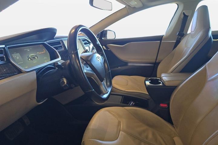 Blå Tesla Model S fra 2014