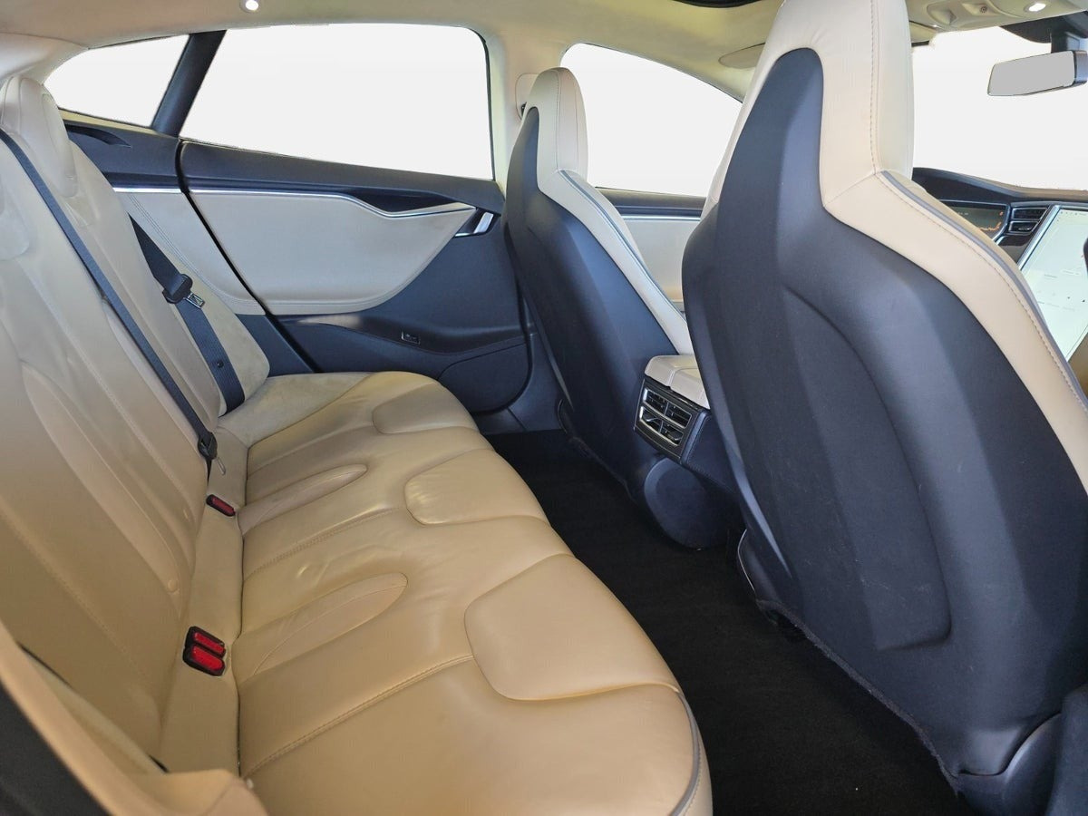 Blå Tesla Model S fra 2014