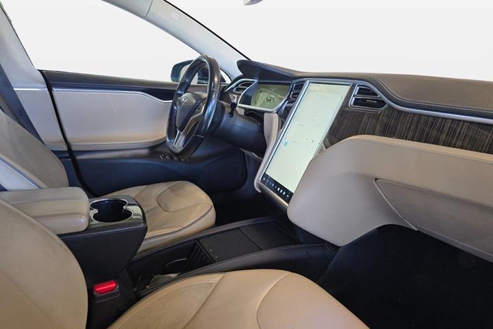 Blå Tesla Model S fra 2014