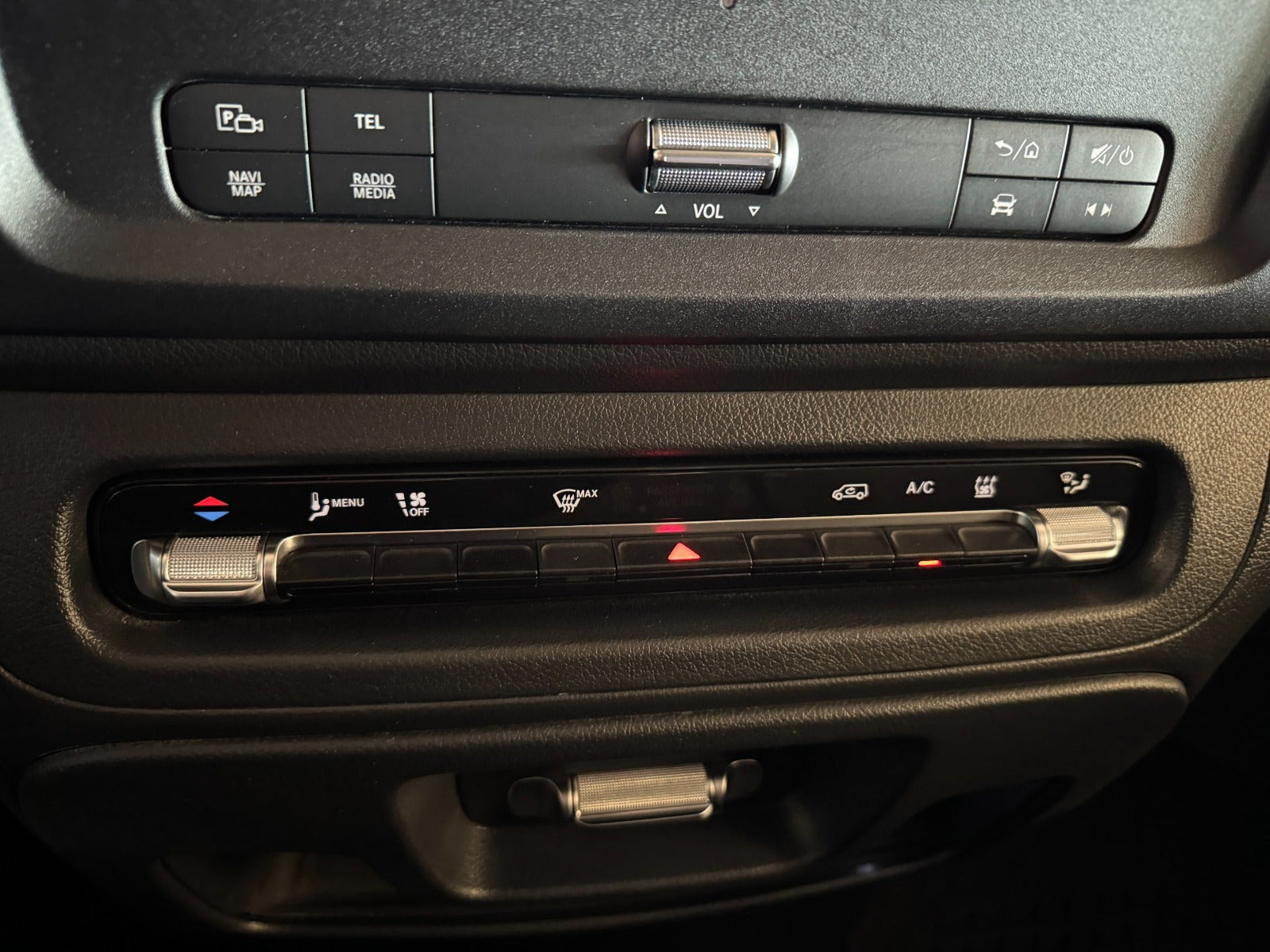 Hvid Mercedes Vito 114 fra 2024