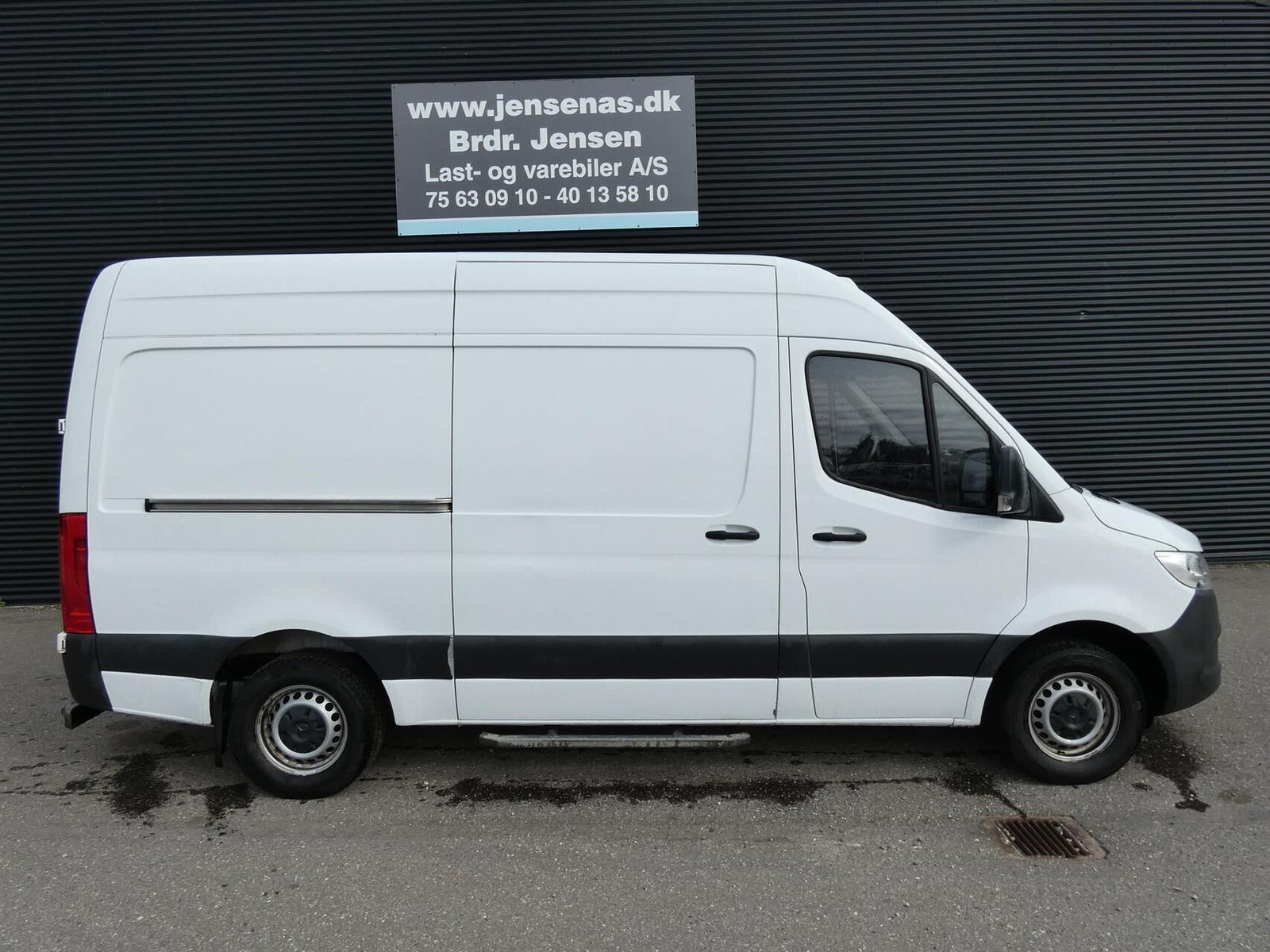 Hvid Mercedes Sprinter 317 fra 2021