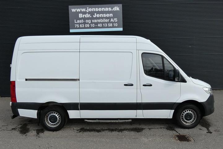 Hvid Mercedes Sprinter 317 fra 2021