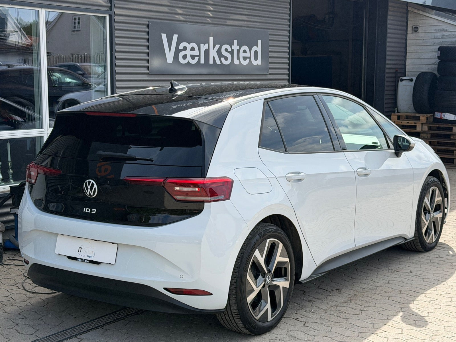 Hvid VW ID.3 fra 2023
