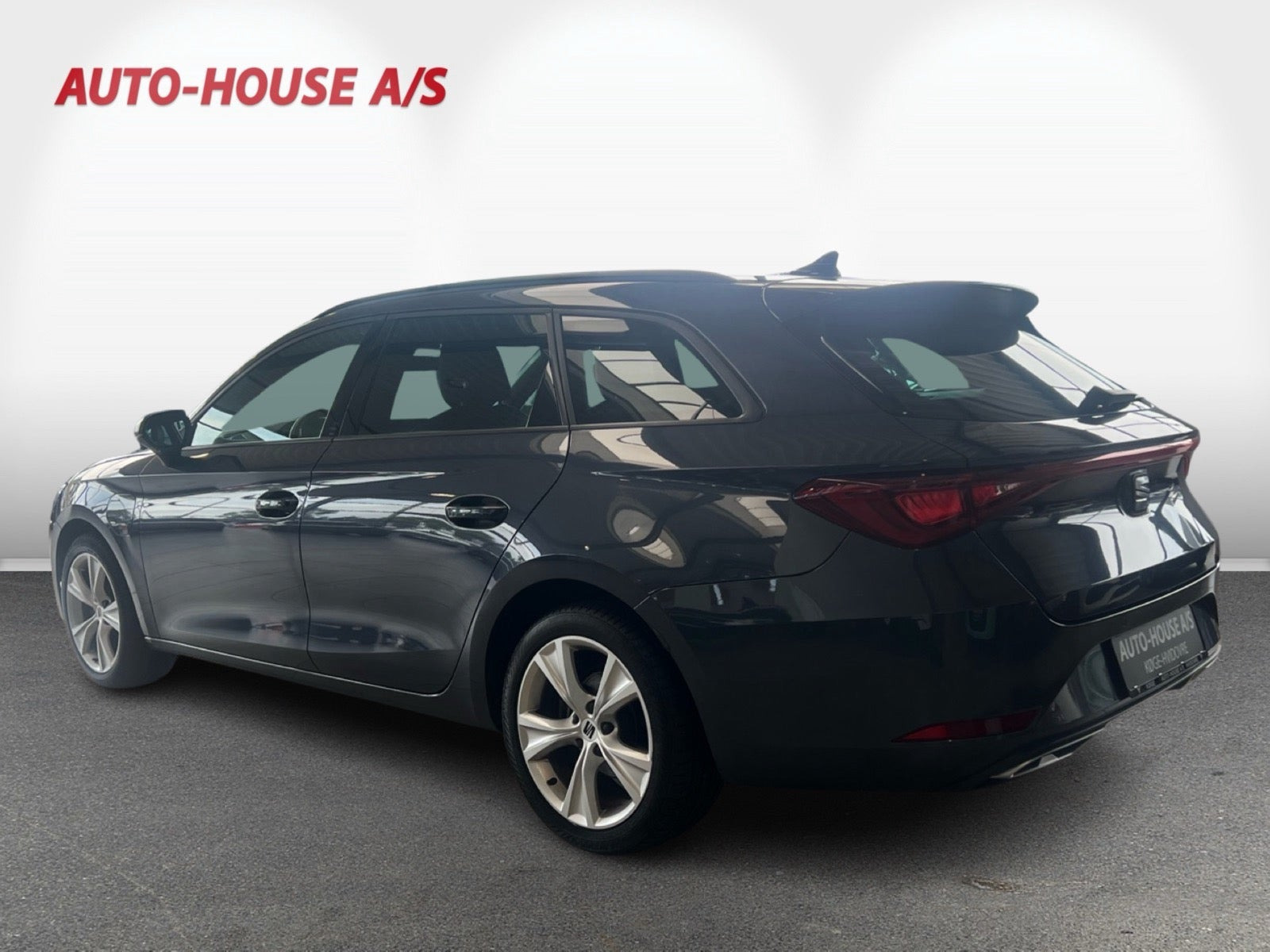 Grå Seat Leon fra 2021