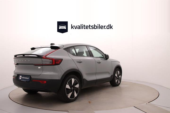 Grå Volvo C40 fra 2023