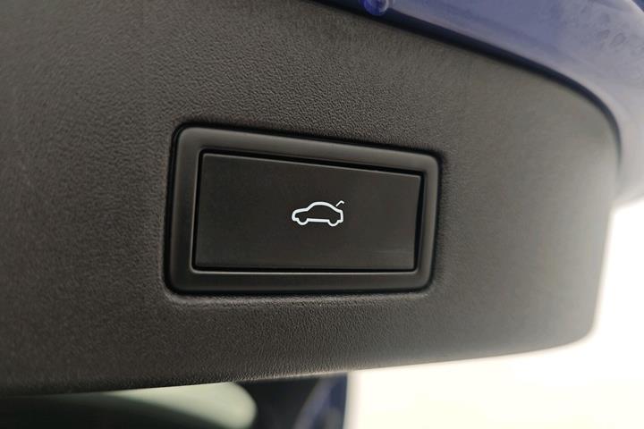 Blå VW ID.4 fra 2023