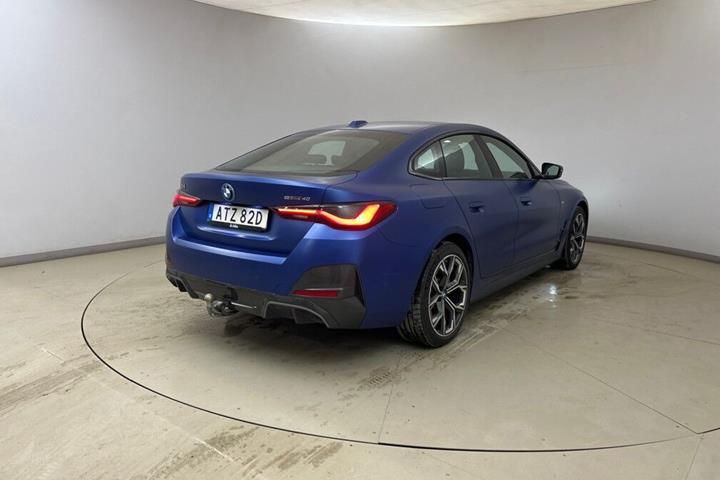 Blå BMW i4 fra 2023