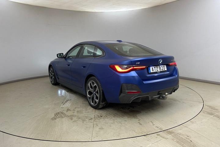 Blå BMW i4 fra 2023