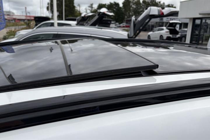 Hvid BMW iX1 fra 2024