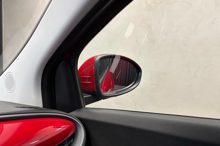 Rød Fiat 500e fra 2024