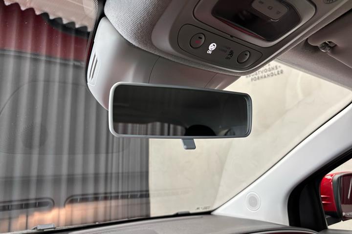 Rød Fiat 500e fra 2024