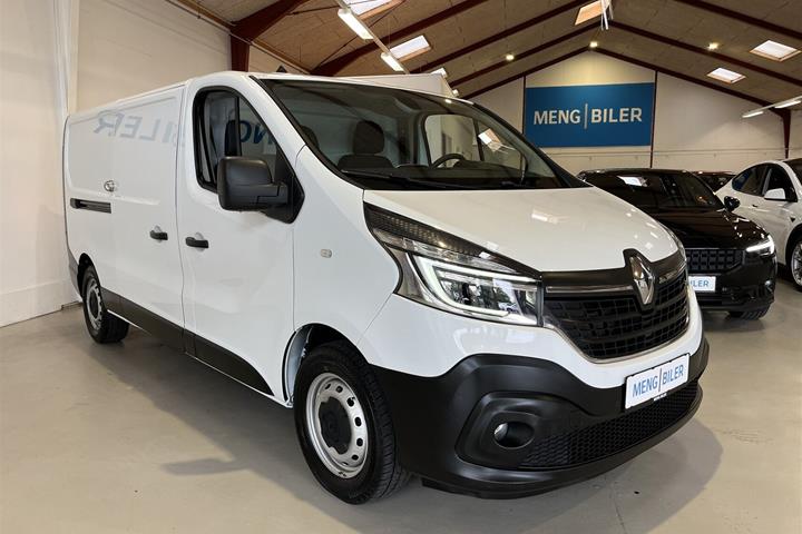 Hvid Renault Trafic fra 2021