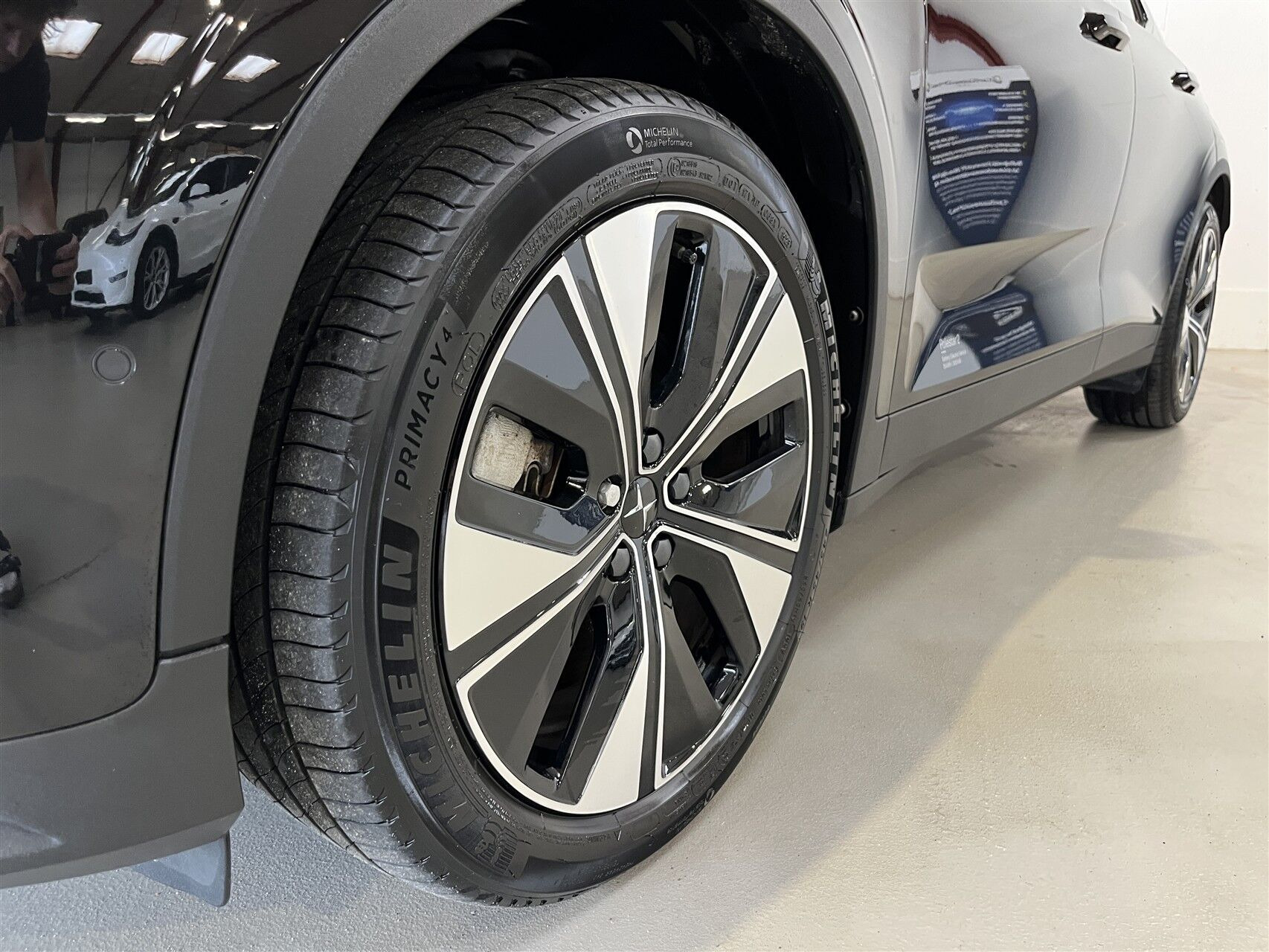 Sort Polestar 2 fra 2023