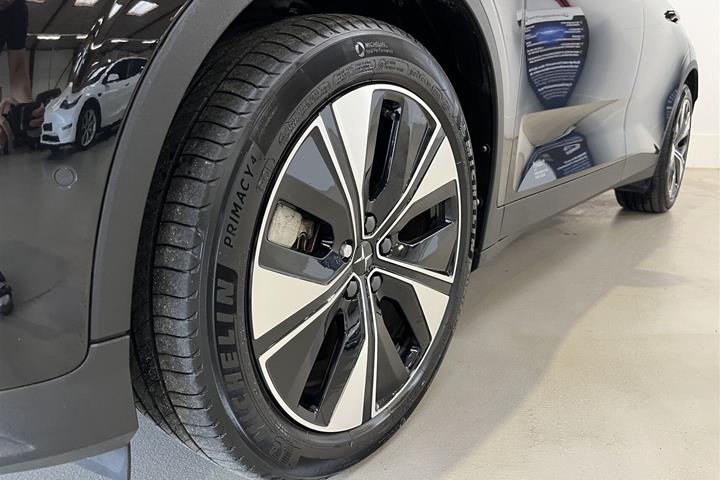 Sort Polestar 2 fra 2023