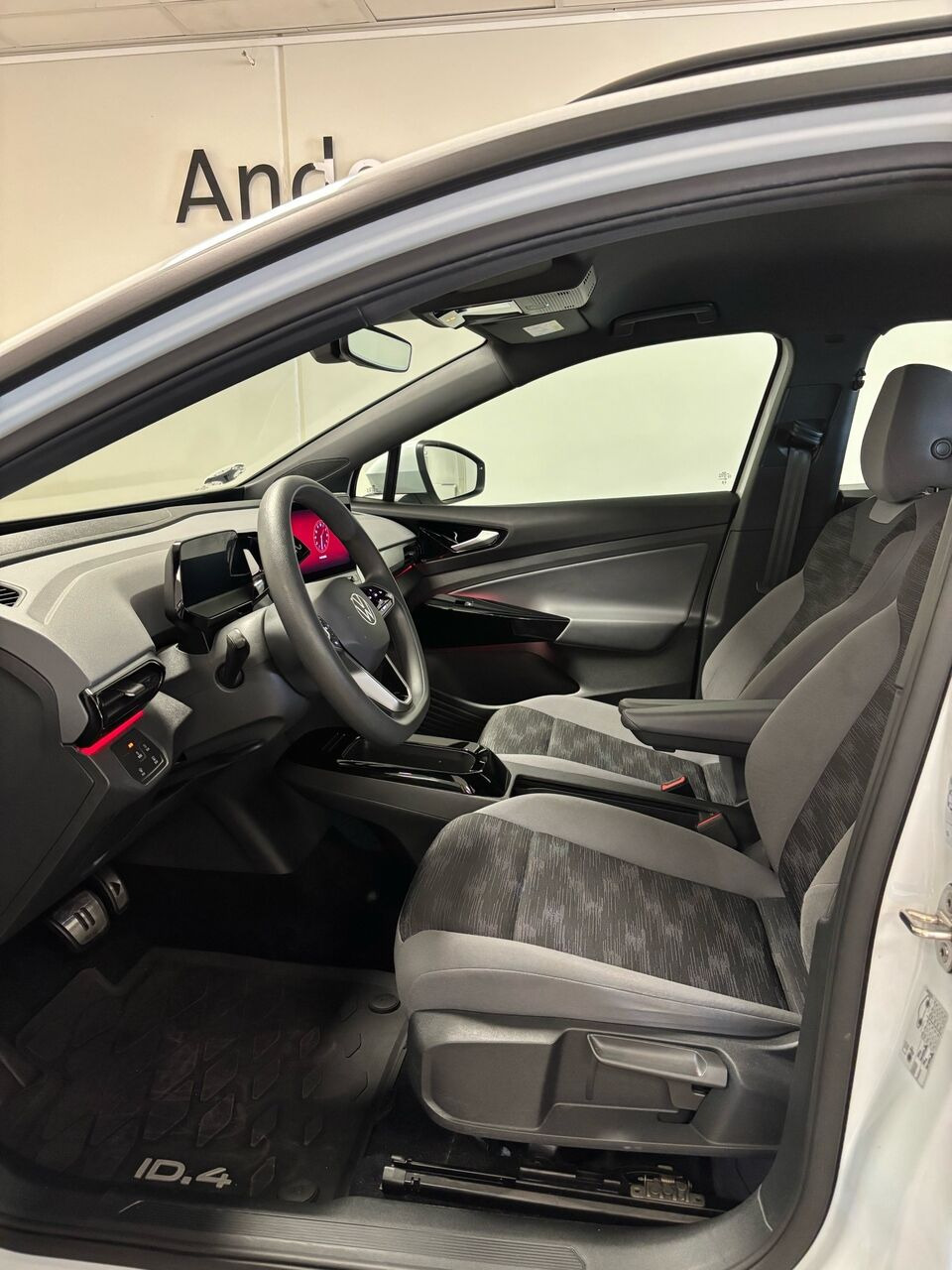 Hvid VW ID.4 fra 2023
