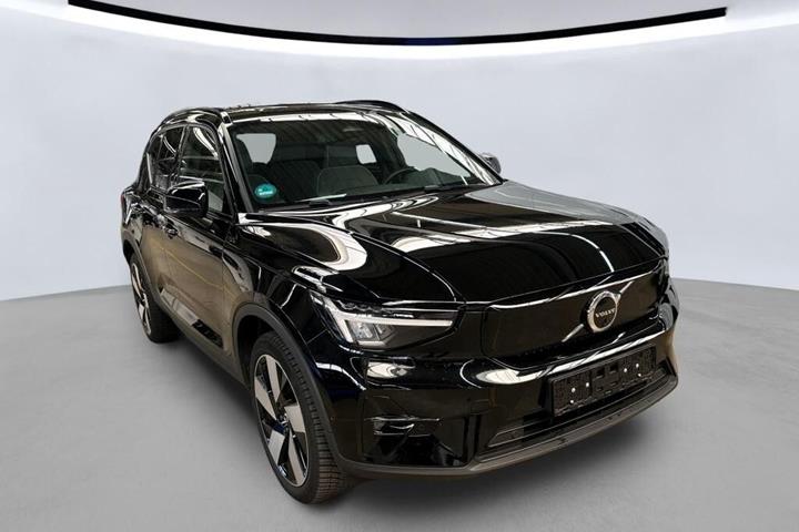 Sort Volvo XC40 fra 2023