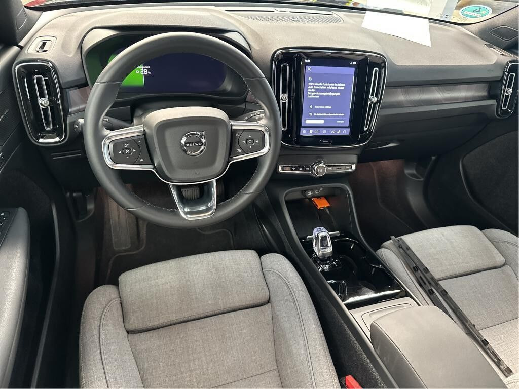 Sort Volvo XC40 fra 2023