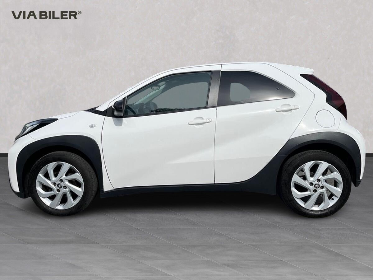 Hvid Toyota Aygo X fra 2022
