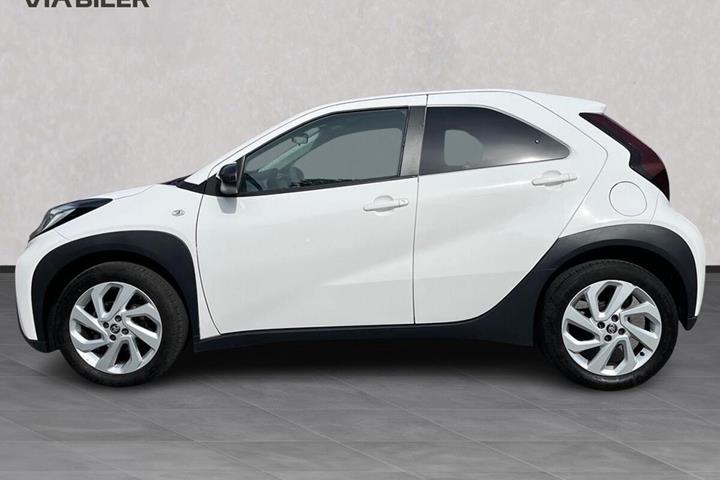 Hvid Toyota Aygo X fra 2022