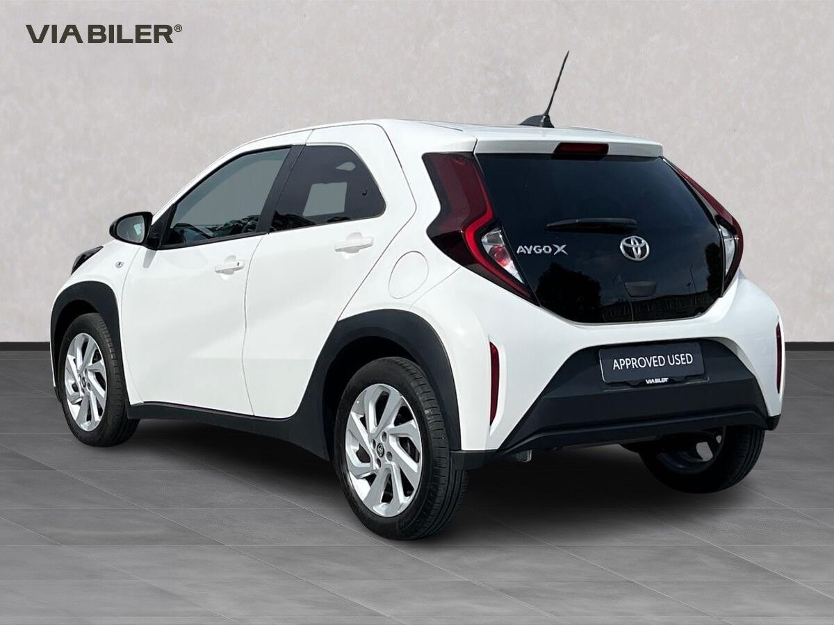 Hvid Toyota Aygo X fra 2022
