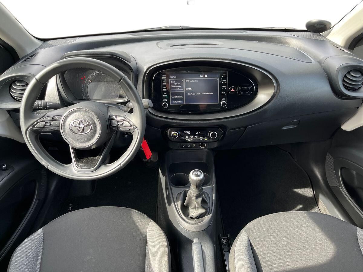 Hvid Toyota Aygo X fra 2022