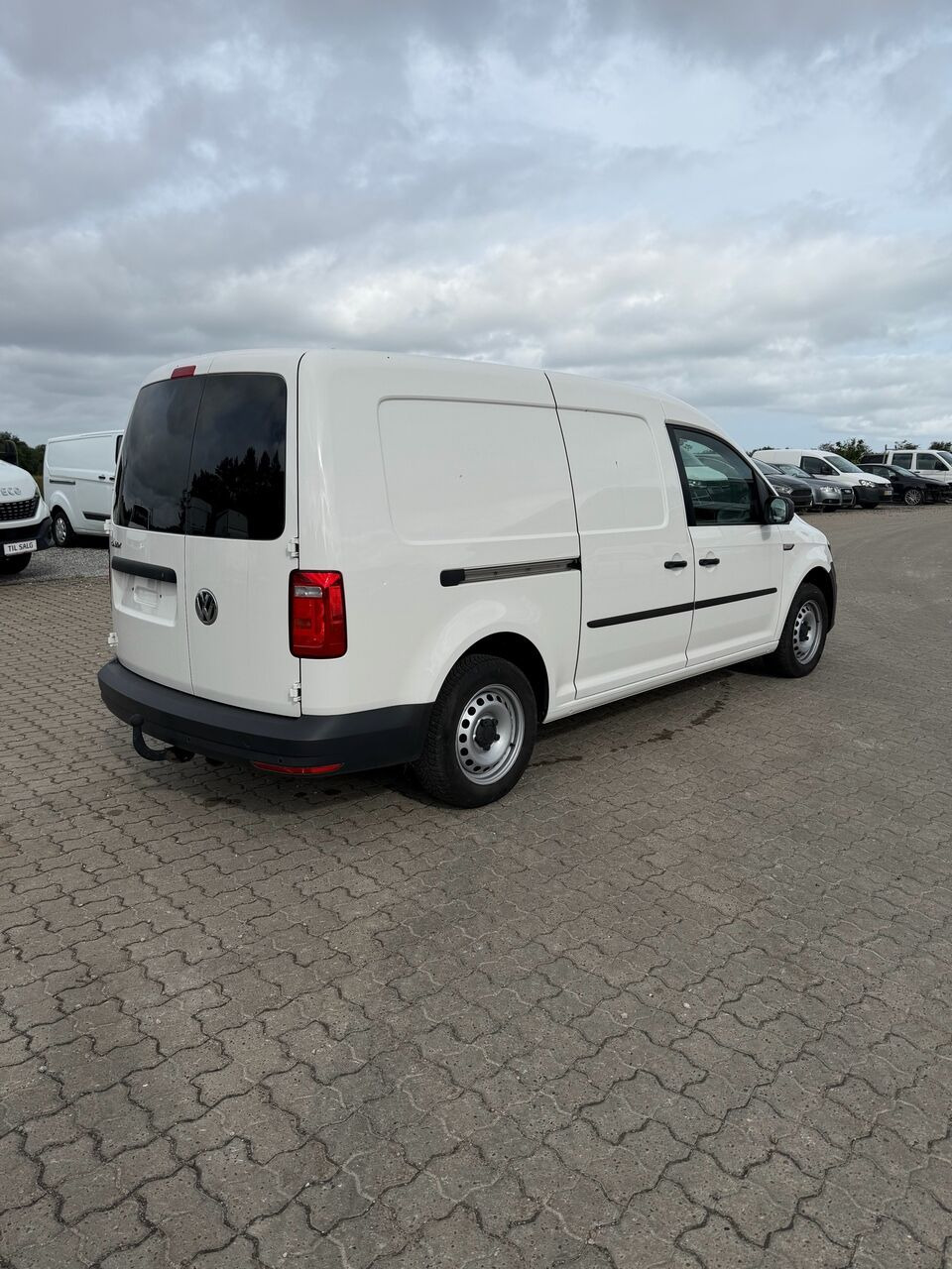 Hvid VW Caddy Maxi fra 2021