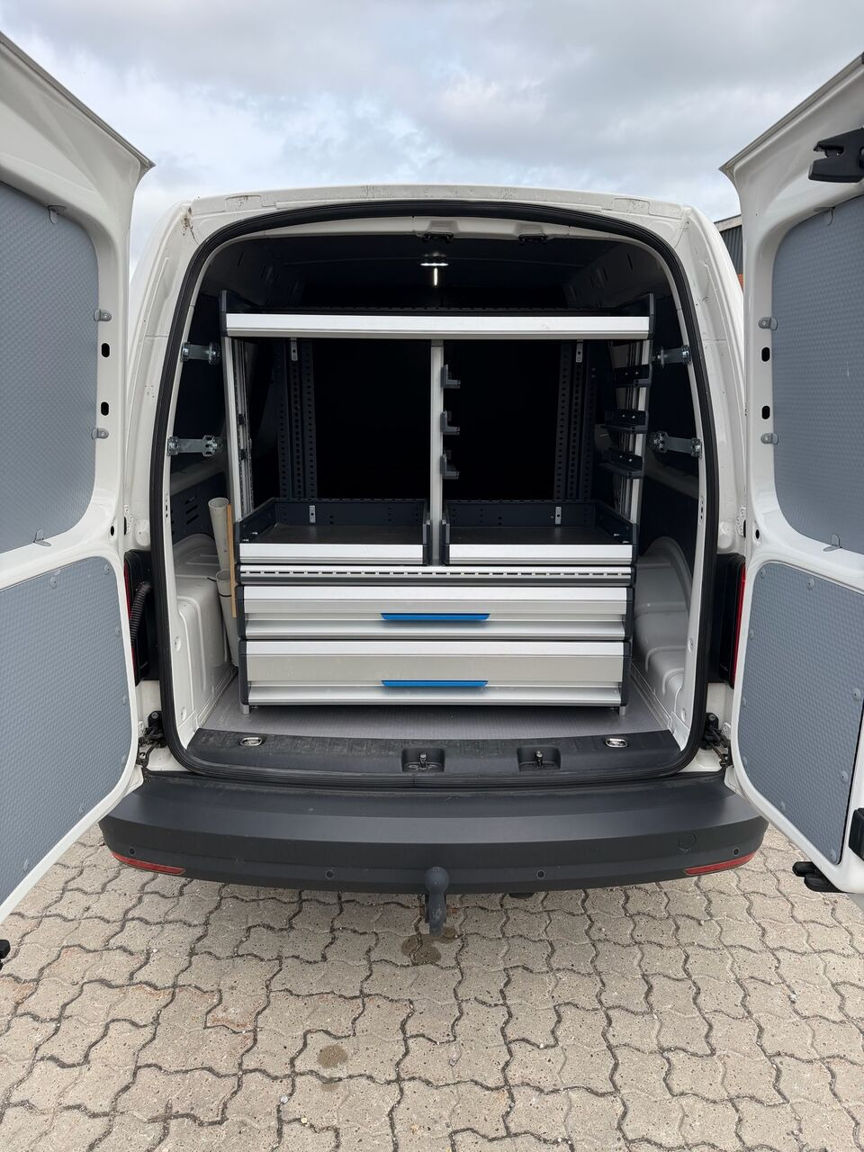 Hvid VW Caddy Maxi fra 2021
