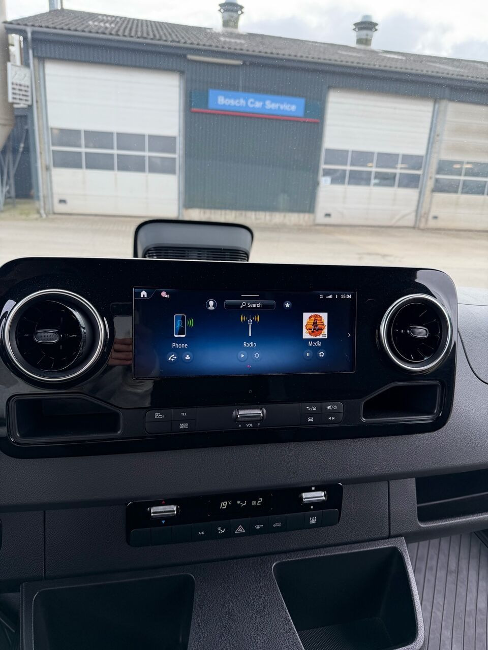Hvid Mercedes Sprinter fra 2025