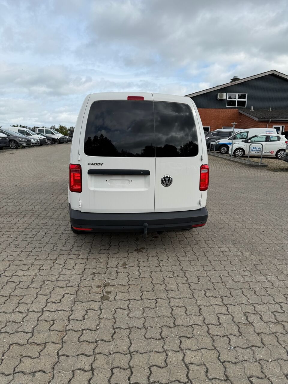 Hvid VW Caddy Maxi fra 2021