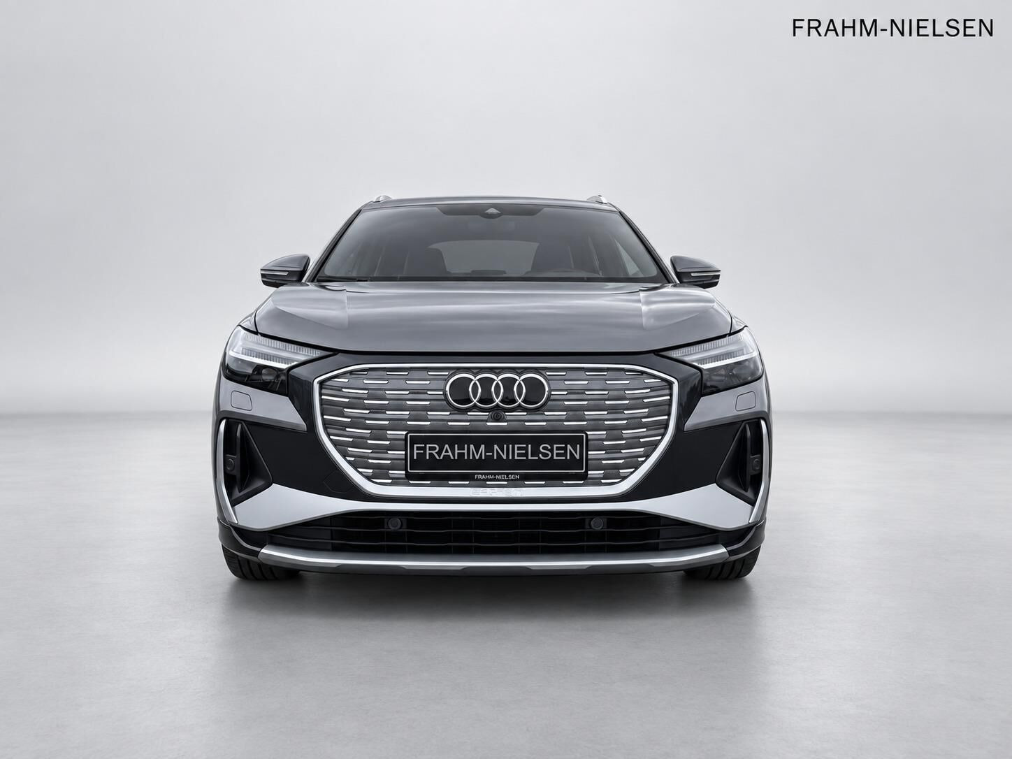 Grå Audi Q4 fra 2024