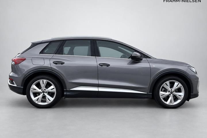 Grå Audi Q4 fra 2024