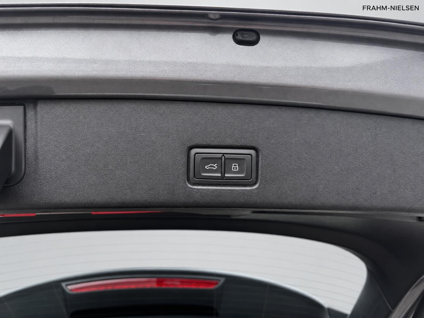 Grå Audi Q4 fra 2024