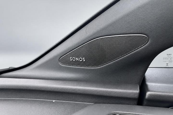 Grå Audi Q4 fra 2024
