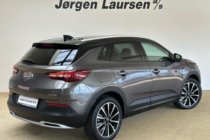 Sort Opel Grandland X fra 2021