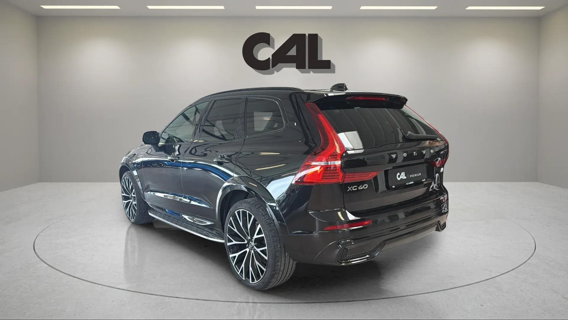 Sort Volvo XC60 fra 2022