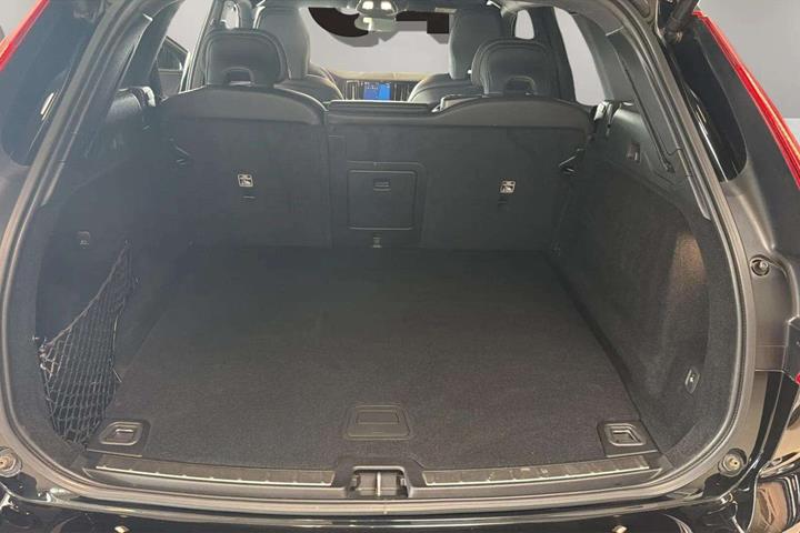 Sort Volvo XC60 fra 2022