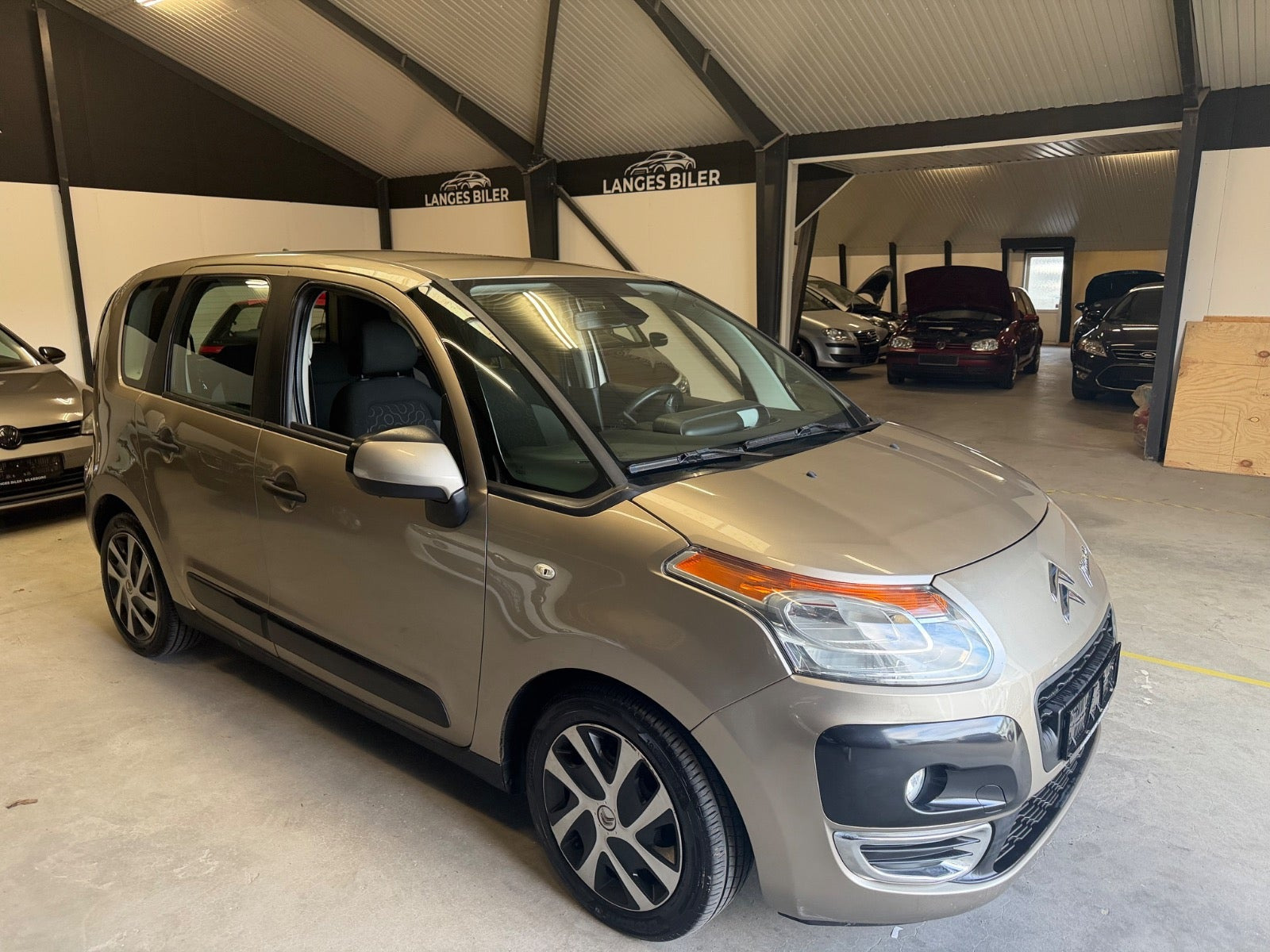 Orange Citroën C3 Picasso fra 2012