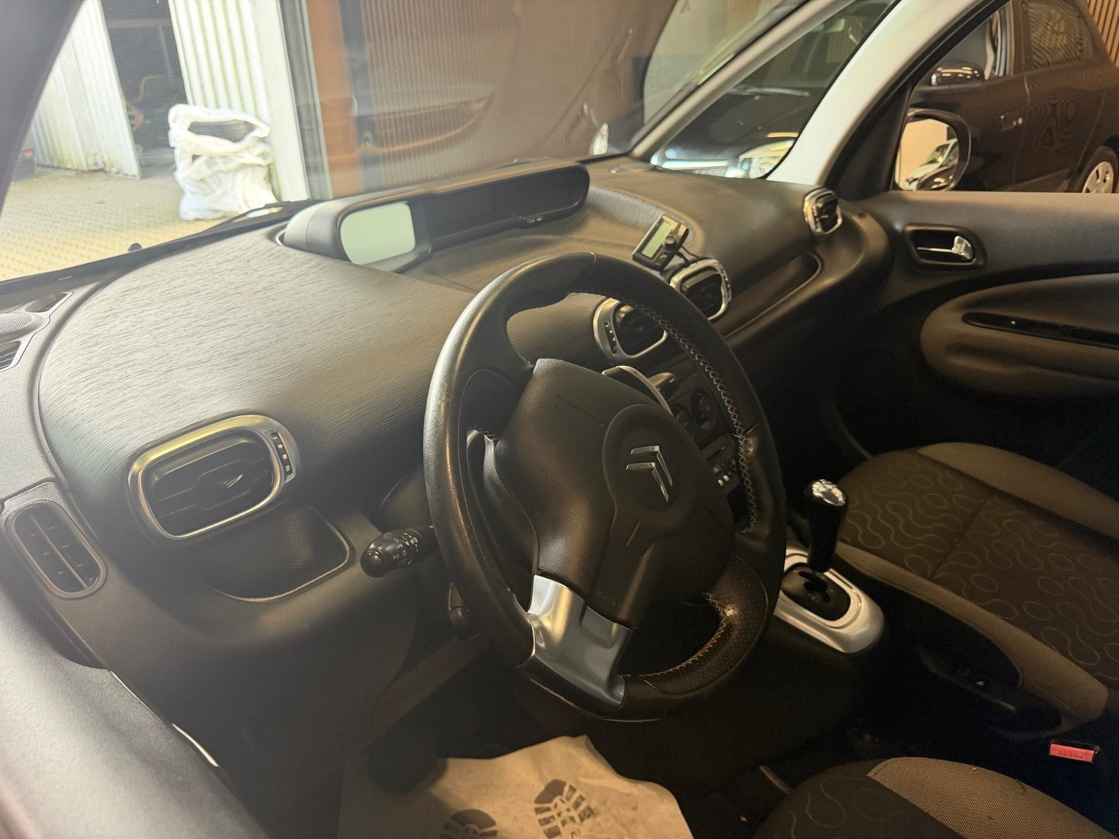 Orange Citroën C3 Picasso fra 2012