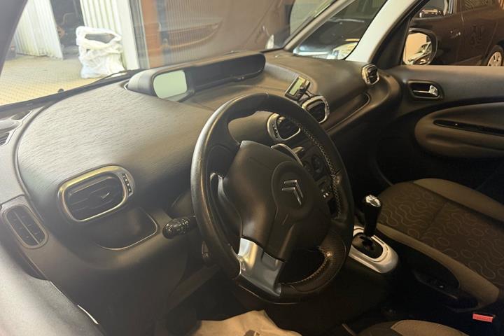 Orange Citroën C3 Picasso fra 2012