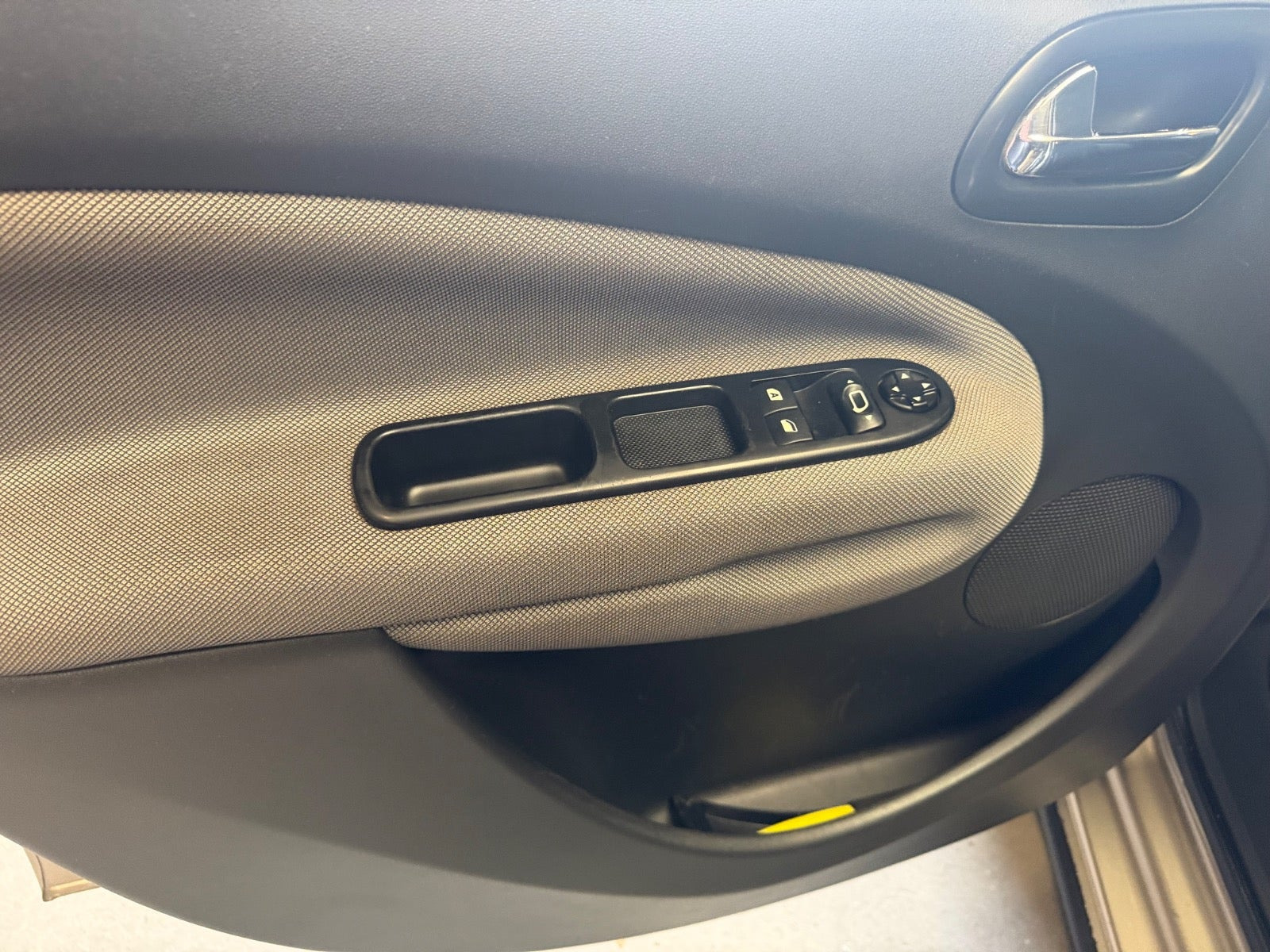 Orange Citroën C3 Picasso fra 2012