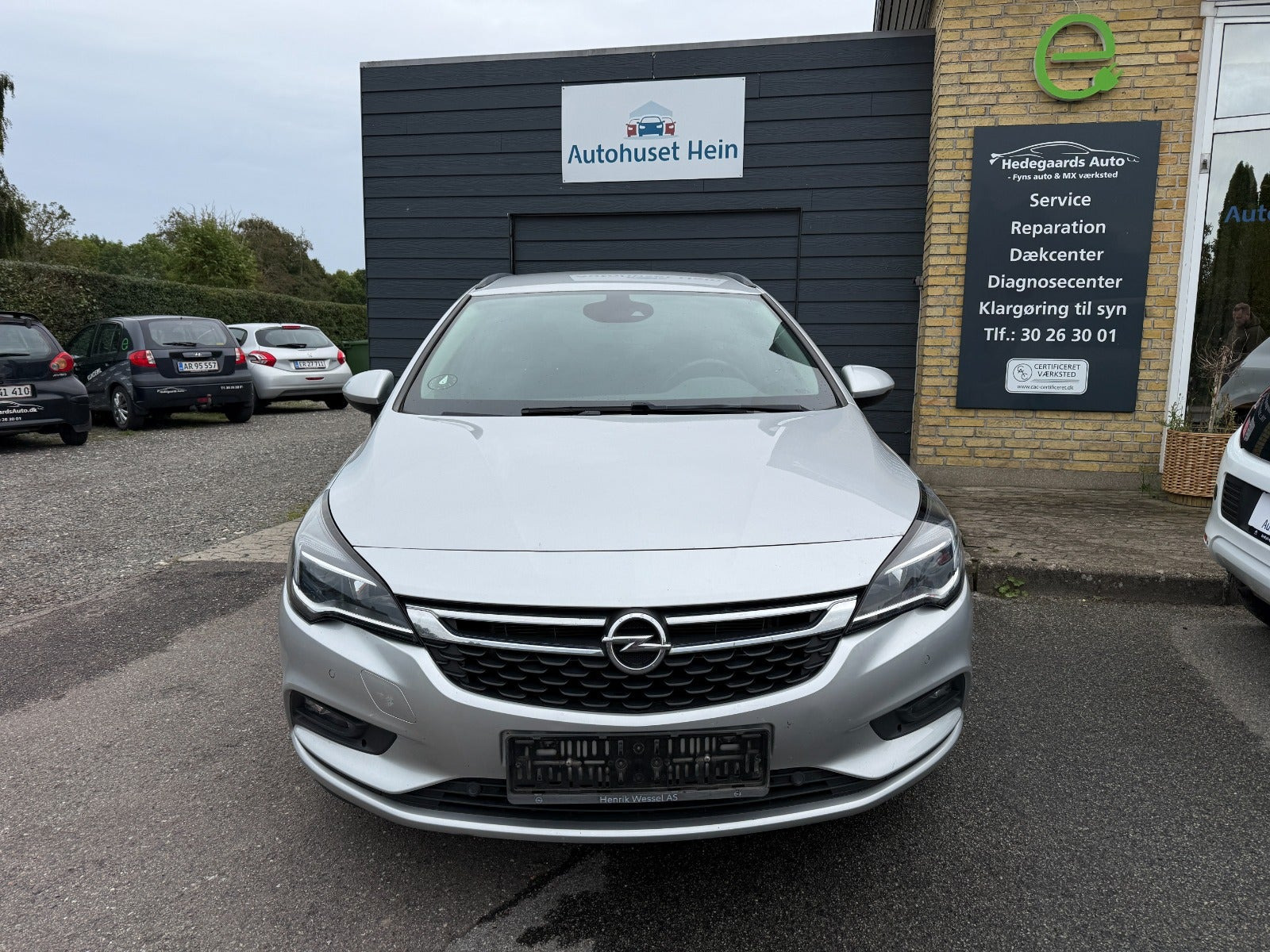 Sølv Opel Astra fra 2019