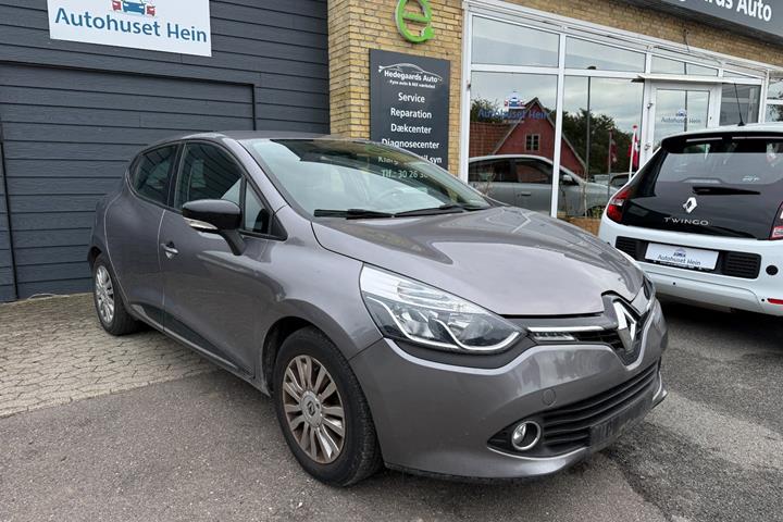 Grå Renault Clio IV fra 2016