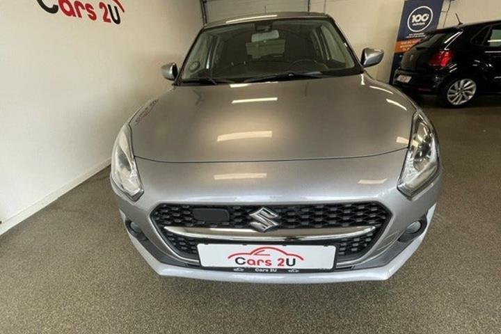 Grå Suzuki Swift fra 2021