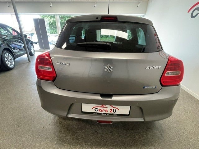 Grå Suzuki Swift fra 2021