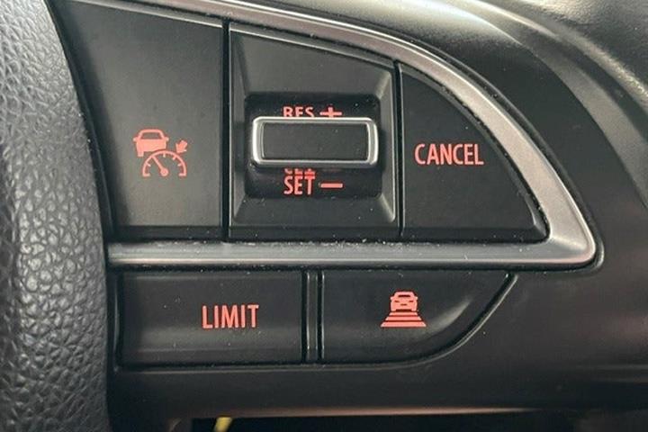 Grå Suzuki Swift fra 2021