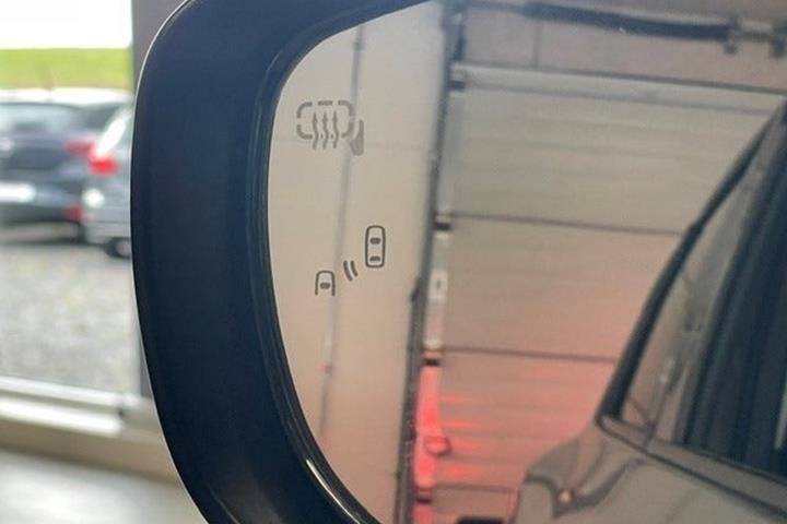 Grå Suzuki Swift fra 2021