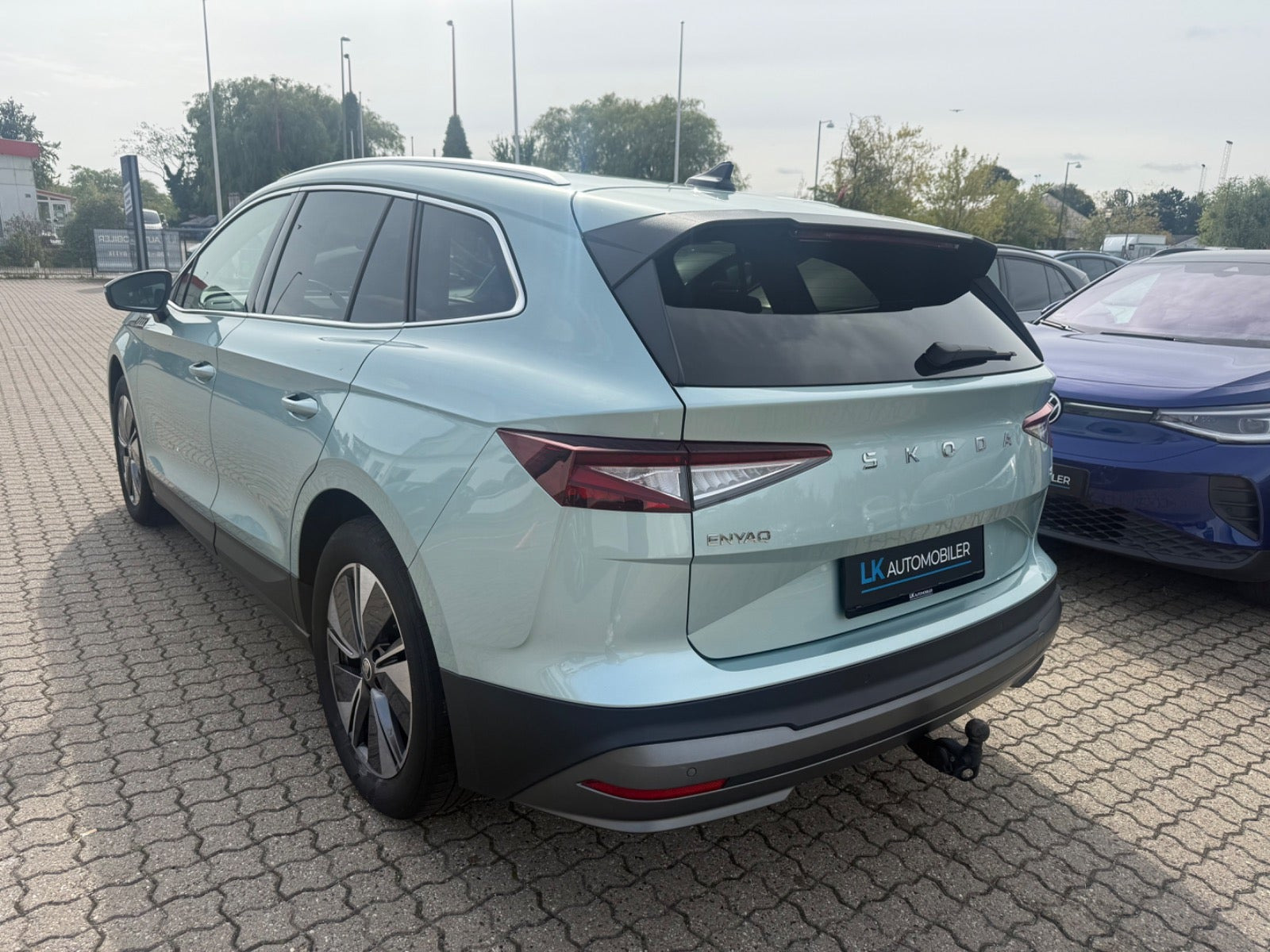 Gul Skoda Enyaq fra 2024
