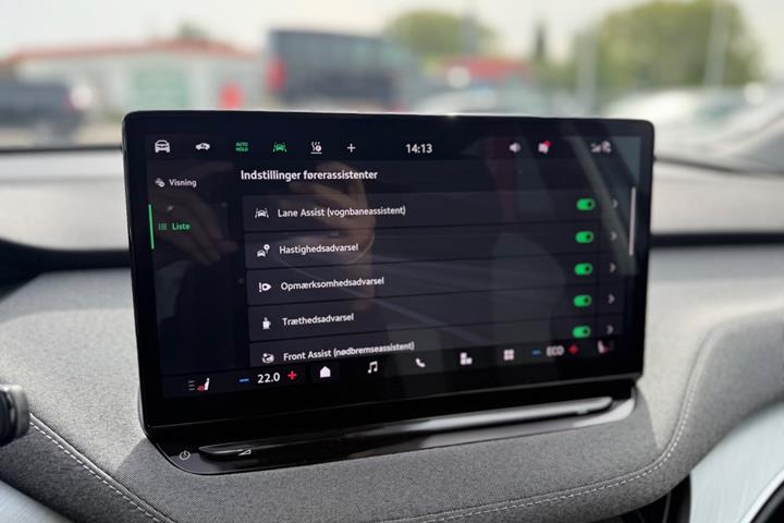 Gul Skoda Enyaq fra 2024