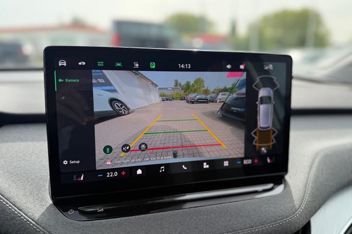 Gul Skoda Enyaq fra 2024